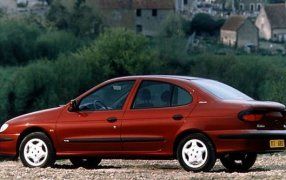MEGANE 1 berlina