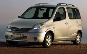 YARIS VERSO